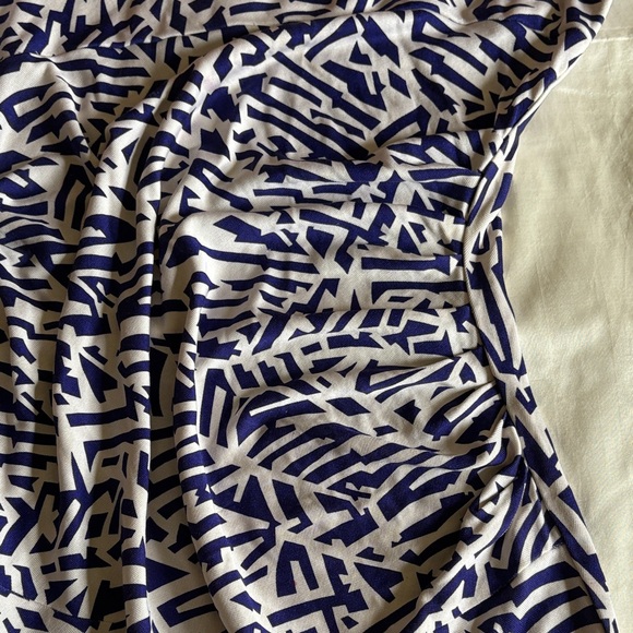 Abstract Blue and Off White Dress - Picture 7 of 8